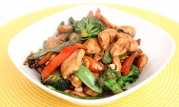 Chicken & Veggie Stir Fry Recipe – Laura Vitale – Laura in the Kitchen Episode 733