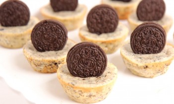 Mini Oreo Cheesecake Recipe – Laura Vitale – Laura in the Kitchen Episode 799