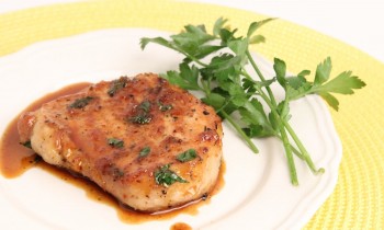 Garlic & Brown Sugar Pork Chops Recipe – Laura Vitale – Laura in the Kitchen Episode 889