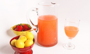 Homemade Pink Strawberry Lemonade – Laura Vitale – Laura in the Kitchen Episode