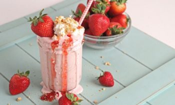 Strawberry Cheesecake Shake | Episode 1047