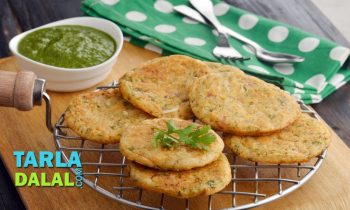 Panchratna Uttapa, Recipe in Hindi (पंचरतन उत्तपम) by Tarla Dalal