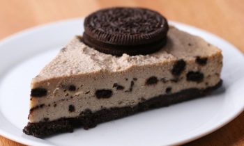 Vegan Cookies And Cream Cheesecake