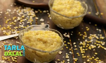 ओट्स खिचड़ी (Oats Khichdi / Diabetes and Low-Cal Recipe) by Tarla Dalal