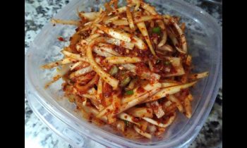 Korean Spicy Radish Side Dish, Musaengchae 무생채