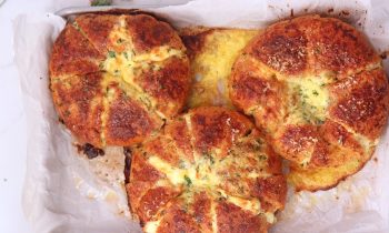 Korean Cheesy Garlic Bread