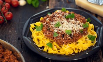 Classic Bolognese Sauce (Ragù alla bolognese)